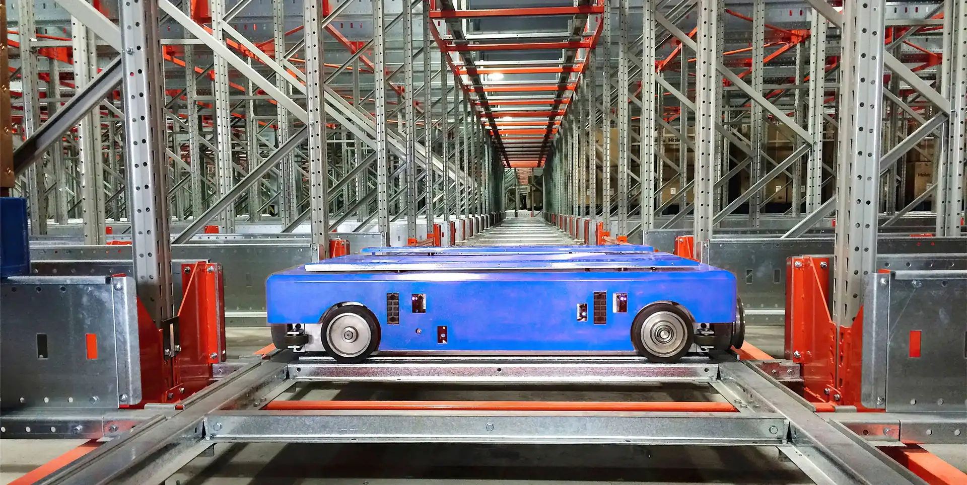 4-Way Shuttle Storage Solution